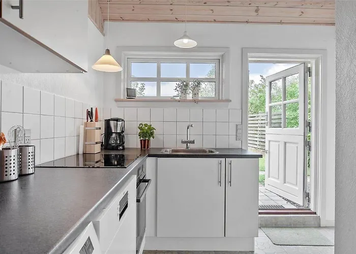 Holiday home Sl283-slagelse-havesangervej-2 *